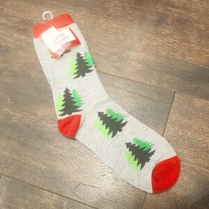 nwt Holiday crew socks ladies sz 4-10 Heather gray Christmas tree print hosiery
